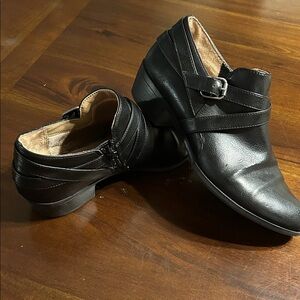Life Stride Black Leather Booties